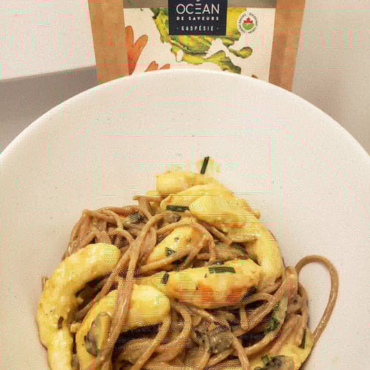 Pâtes aux algues, aux crevettes et au cari